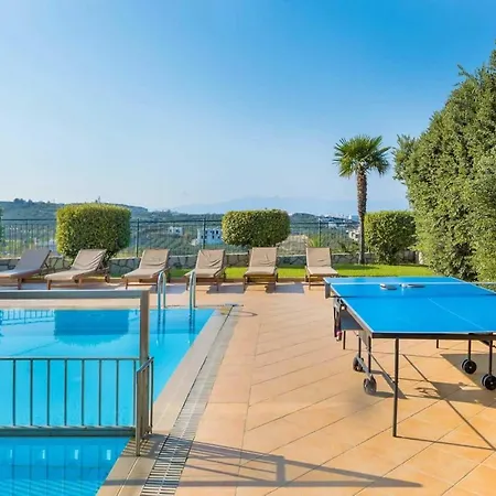 Pasiphae Ii Villa