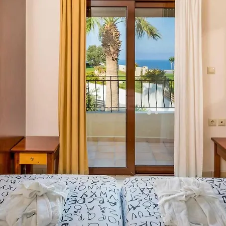 Pasiphae Ii Villa